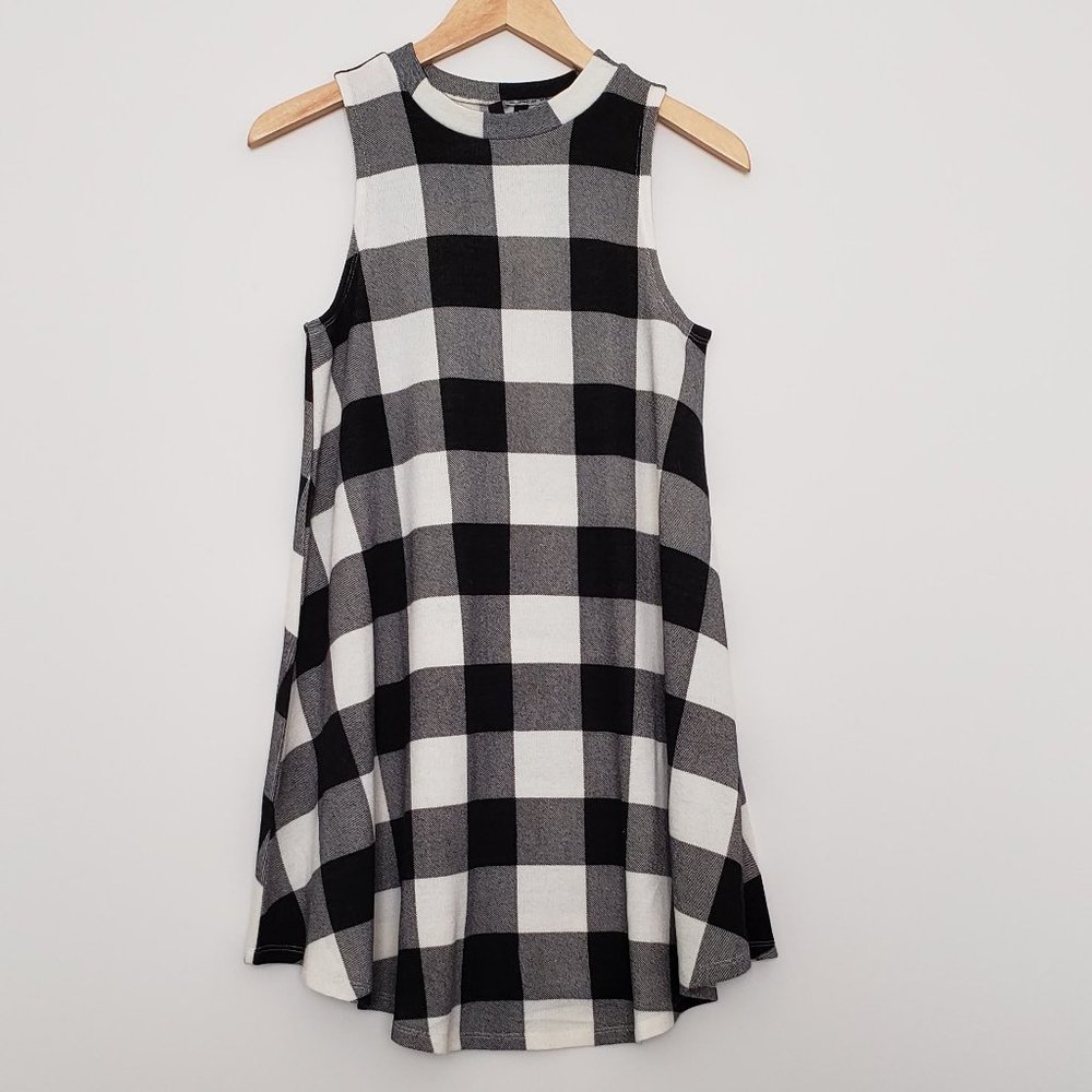 Sleeveless black/white plaid swing dress